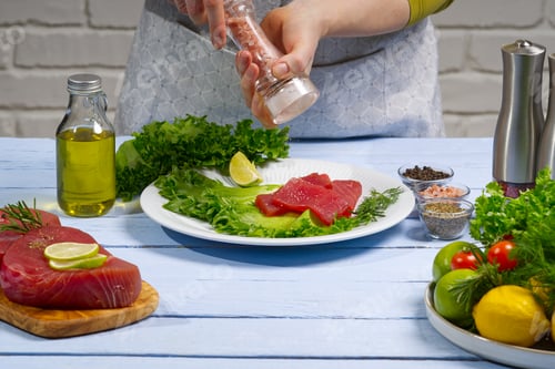 Preview: Preparing Raw Tuna with Fresh Salad and Seasoning