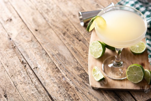 Preview: Classic daiquiri cocktail in glass