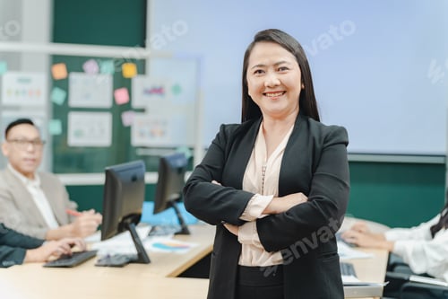 Preview: Professional diverse business people having collaboration team meeting, research strategy in company