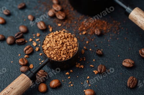 Preview: Instant coffee granules in scoop with coffee beans