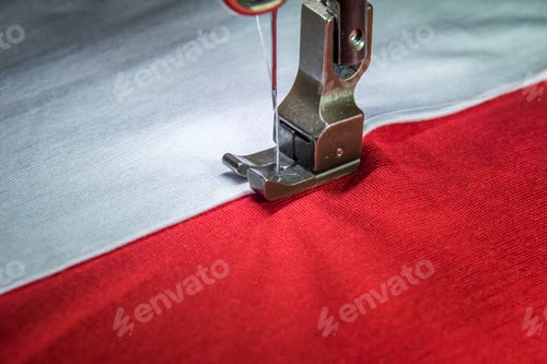 Preview: Professional sewing machine with white and red fabric