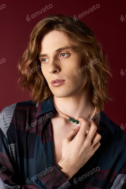 Preview: Captivating fashion portrait of a handsome young man in a trendy setting