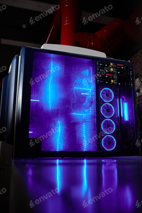 Preview: Glowing Machines in Dark Workshop