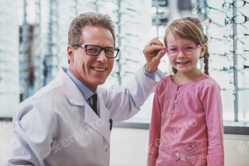 Preview: At the ophthalmologist