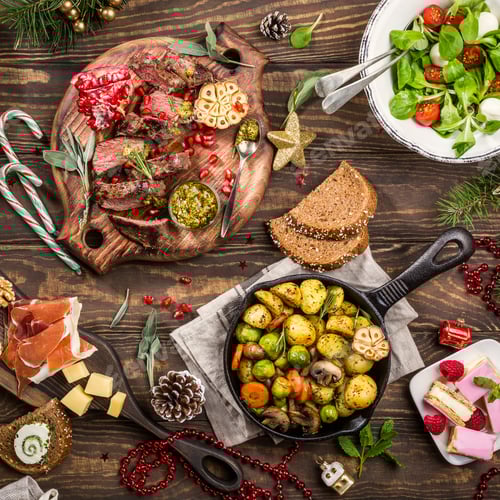 Preview: Christmas themed dinner table