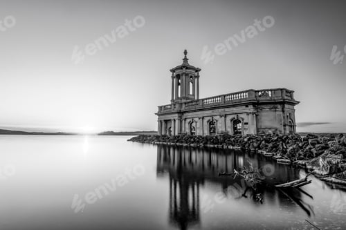 Preview: Magnificent Normanton Church situated atop a tranquil lake