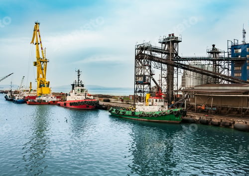 Preview: Oil and gas processing plant.