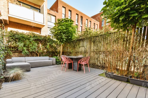 Preview: Cozy courtyard of the house
