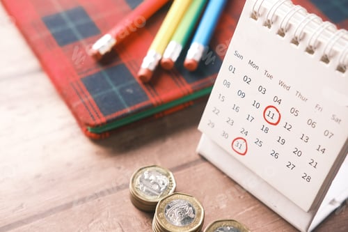 Preview: deadline concept with red mark on calendar date