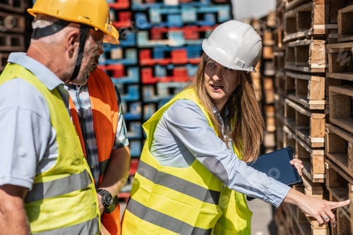 Preview: Factory workers