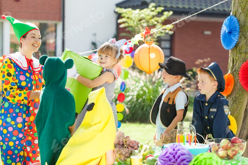 Preview: Children during dress up party