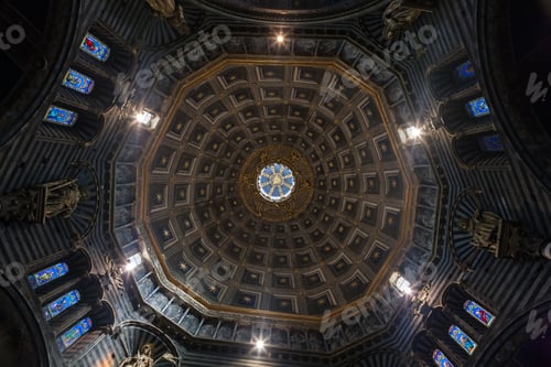 Preview: dome of the Church from inside