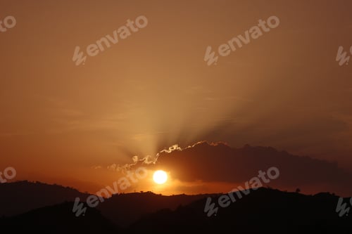 Preview: Sunny weather , evening sunshine , evening sunset with moody Sunny evening