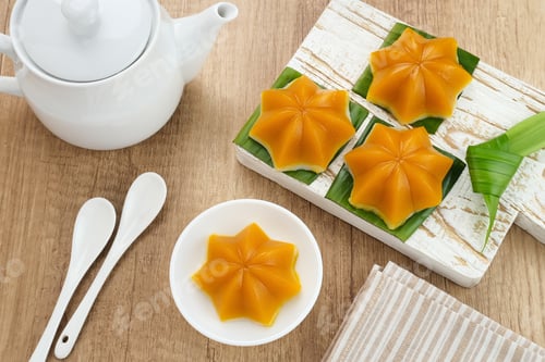 Preview: Sweet Treats: Star Shaped Desserts with Tea Service