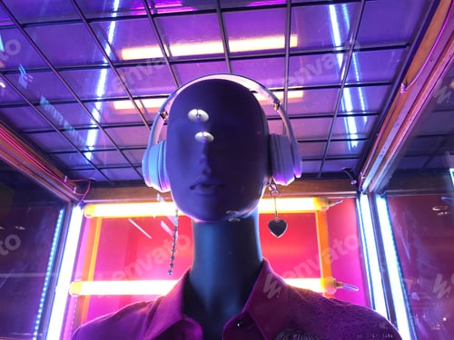 Preview: Neon life