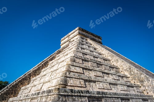 Preview: Mayan Temple pyramid of Kukulkan, - Chichen Itza, Yucatan, Mexico