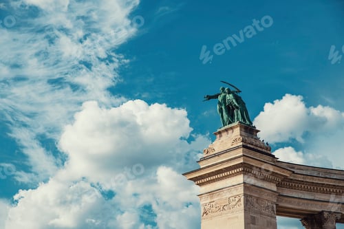 Preview: Symbolic sculpture of the Peace on the Hero Square Millennium Memorial in Budapest, Hungary