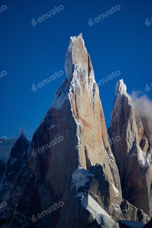 Preview: Stunning view of Cerro Torre, Santa Cruz, Patagonia, Argentina