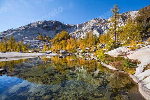 Preview: Alpine lake