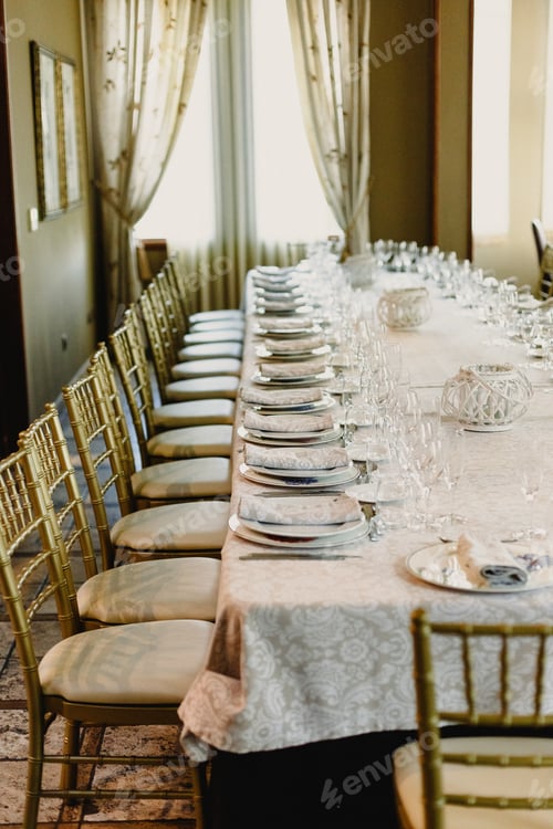 Preview: Long table wedding