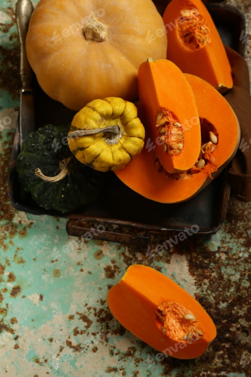 Preview: Natural Organic Pumpkins