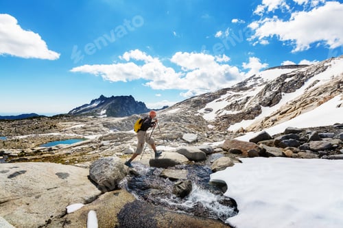Preview: Hike