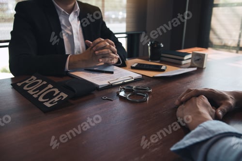 Preview: Tense situation at the inquiry room where police officers and the accused are talking.