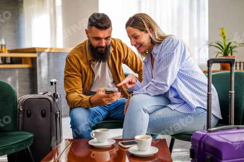 Preview: Couple traveling
