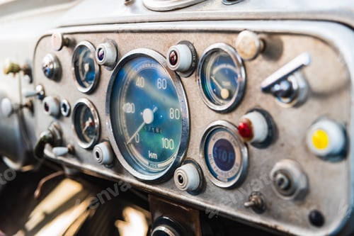Preview: Detail of the dashboard of an old vintage truck.