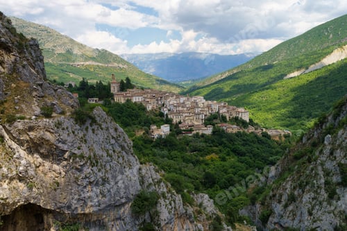 Preview: Road of Gole del Sagittario, famous canyon in Abruzzo