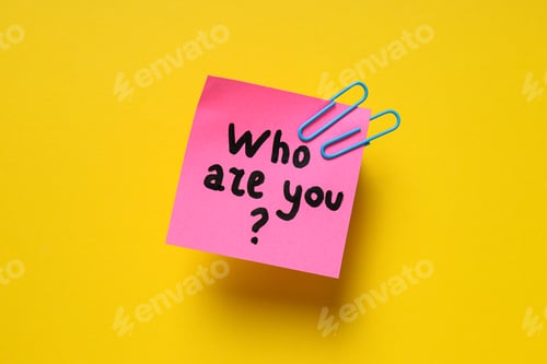 Preview: Pink note with text on yellow background