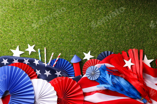 Preview: Decorative fans and stars represent Labor Day festivities