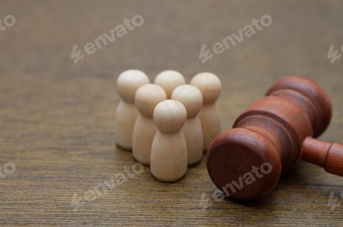 Preview: A group of figures observes a gavel, symbolizing class action, public hearings, or social justice.