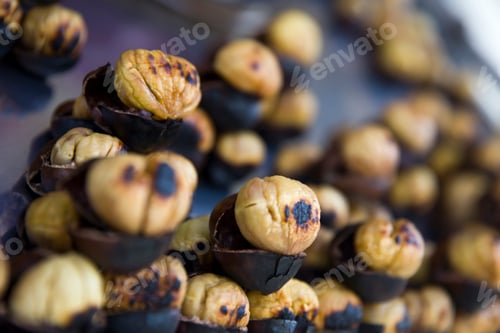 Preview: Fresh roasted chesnuts