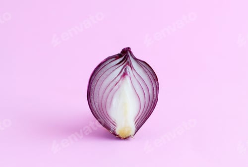 Preview: Purple onion on a light pink background