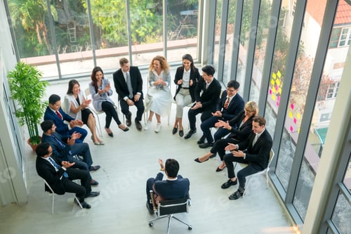 Preview: Diverse people in a seminar