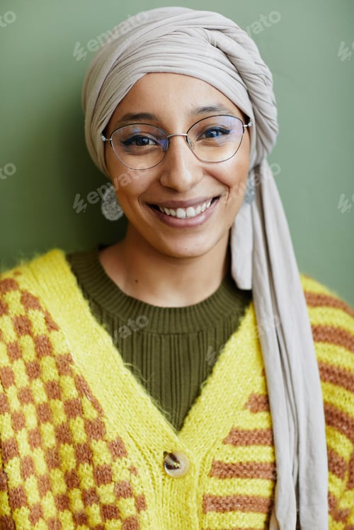 Preview: Modern Muslim Woman Closeup