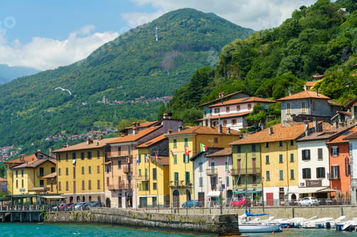 Preview: The lake of Como (Lario) at Domaso, Italy
