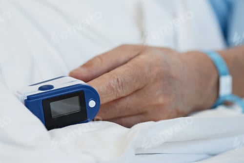 Preview: Monitoring Vital Signs with Pulse Oximeter In Hospital
