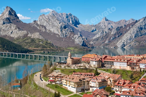 Preview: Picturesque mountain and reservoir landscape in Spain. Riano village. Europe