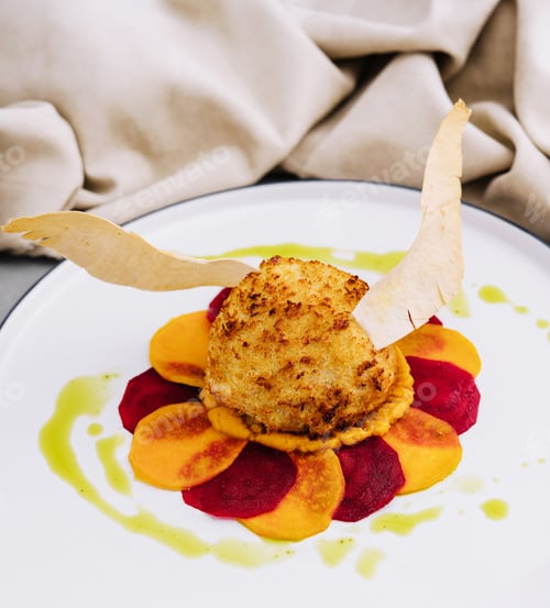 Preview: potato cutlet on a beetroot and carrot pillow