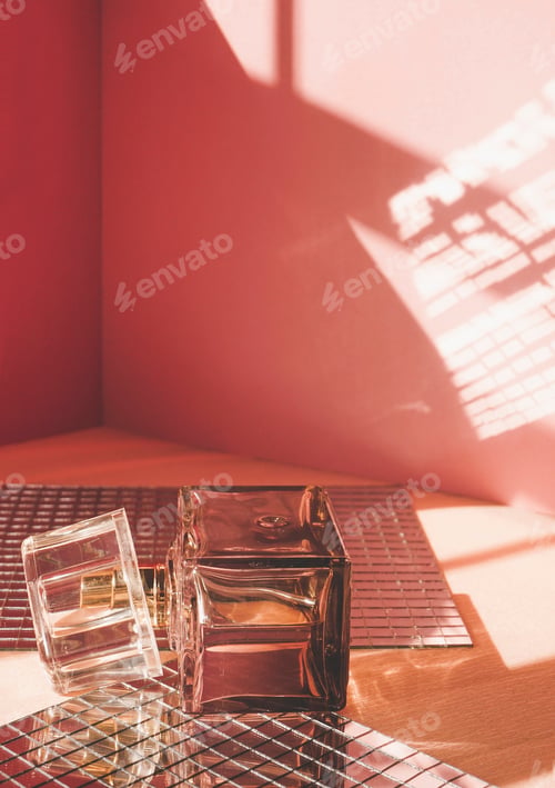 Preview: Studio still life of a retro male parfum