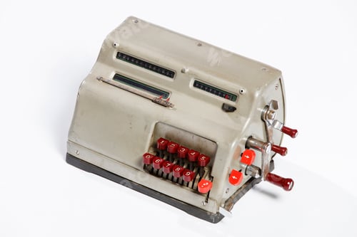 Preview: Obsolete calculator, old calculator.