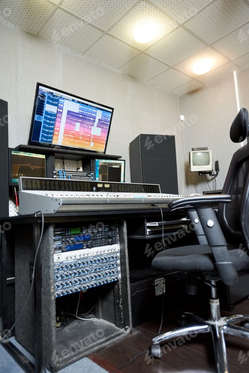Preview: Control board and monitors in studio