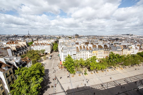 Preview: Cityscape view of Paris