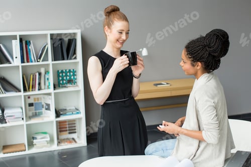 Preview: Young women in the office