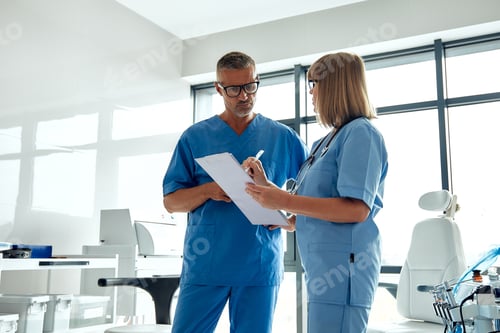 Preview: Medical Professionals Working Together to Improve Patient Care and Outcomes Effectively
