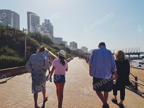 Preview: People walking on Durban beach