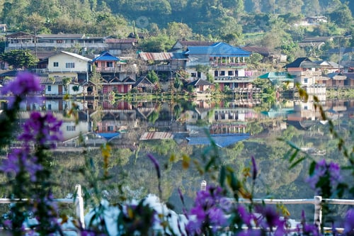 Preview: Ban Rak Thai (the Thai-loving village)