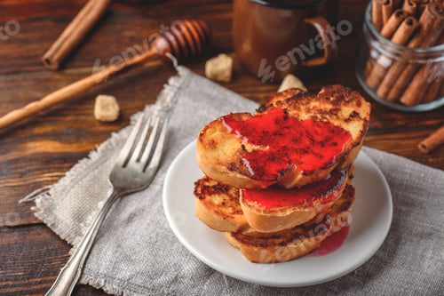 Preview: Stack of french toasts with berry marmalade